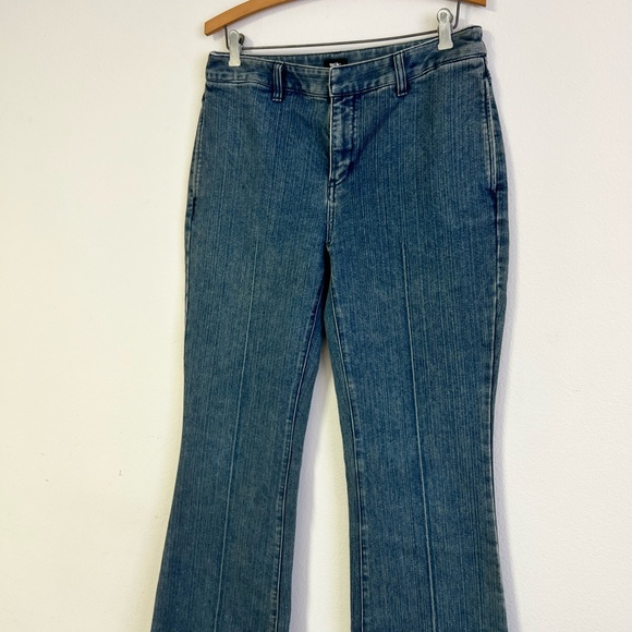 Y2K curvy flare jeans - Picture 2 of 5